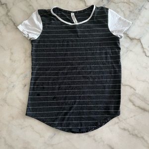 Lululemon tshirt